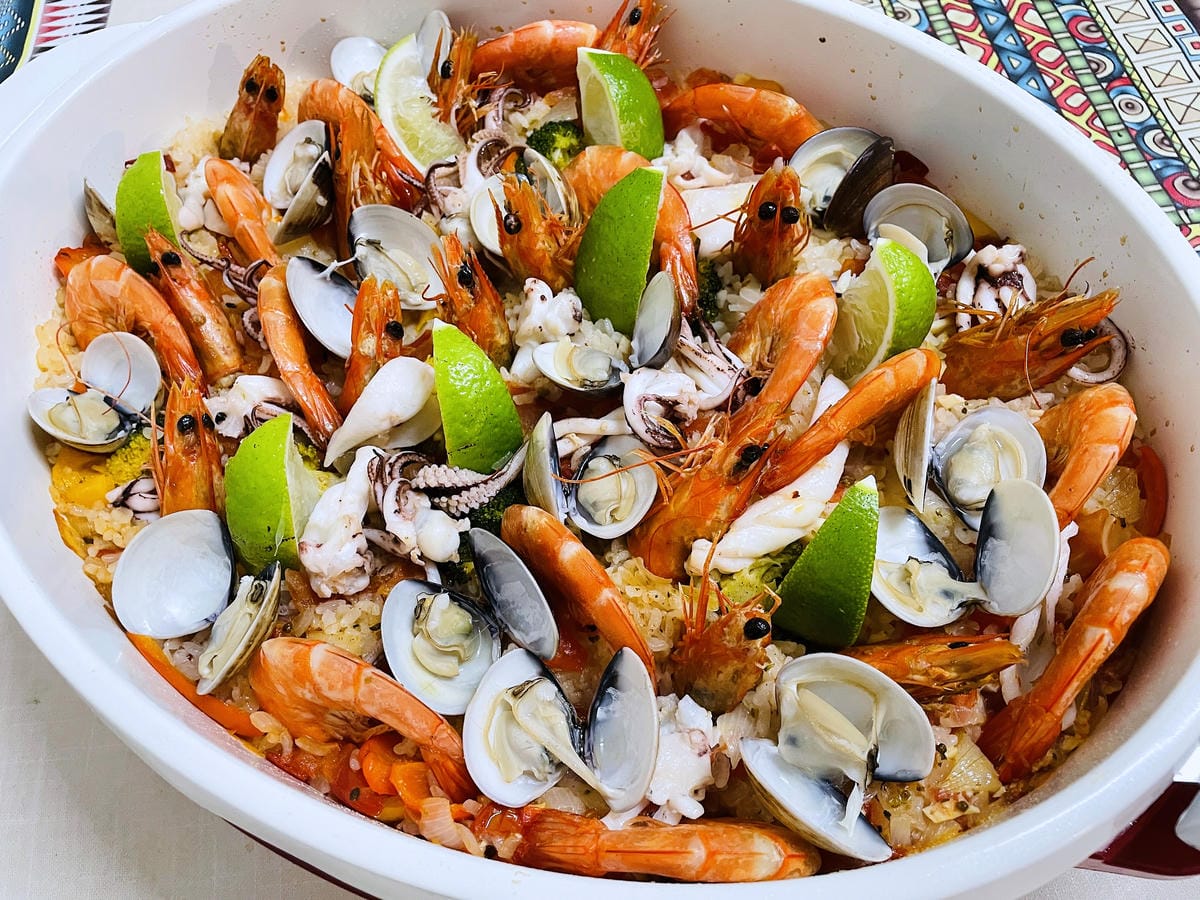 【SANSUI 山水】多功能電烤盤 SEBW-Q699『章魚燒海鮮燉飯蒜苗鹹豬肉』一鍋搞定!SGS檢驗合格-陶瓷塗層深鍋盤面大容量深,U型管導熱快料理超省時!