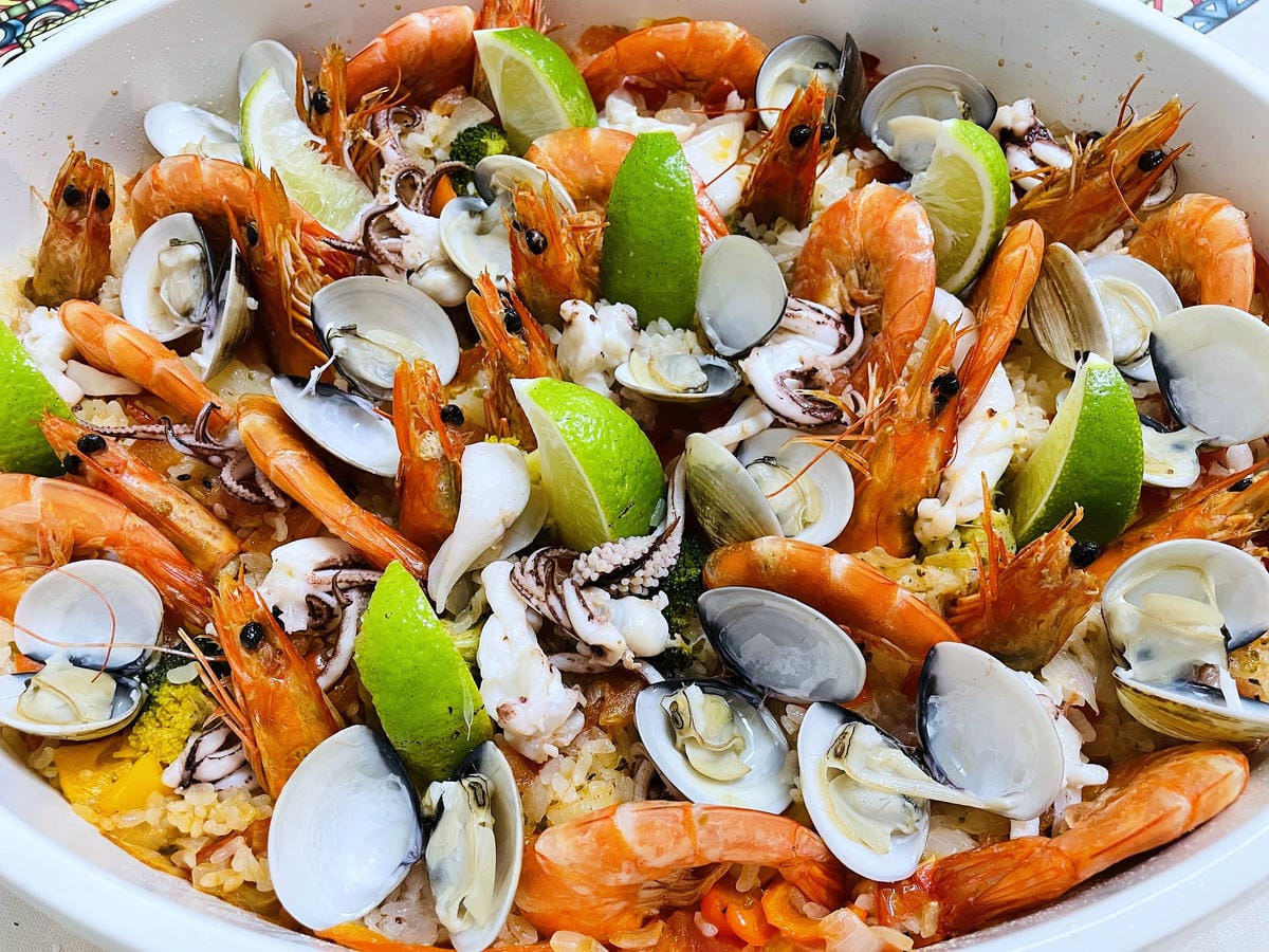 【SANSUI 山水】多功能電烤盤 SEBW-Q699『章魚燒海鮮燉飯蒜苗鹹豬肉』一鍋搞定!SGS檢驗合格-陶瓷塗層深鍋盤面大容量深,U型管導熱快料理超省時!