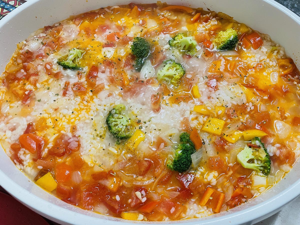 【SANSUI 山水】多功能電烤盤 SEBW-Q699『章魚燒海鮮燉飯蒜苗鹹豬肉』一鍋搞定!SGS檢驗合格-陶瓷塗層深鍋盤面大容量深,U型管導熱快料理超省時!