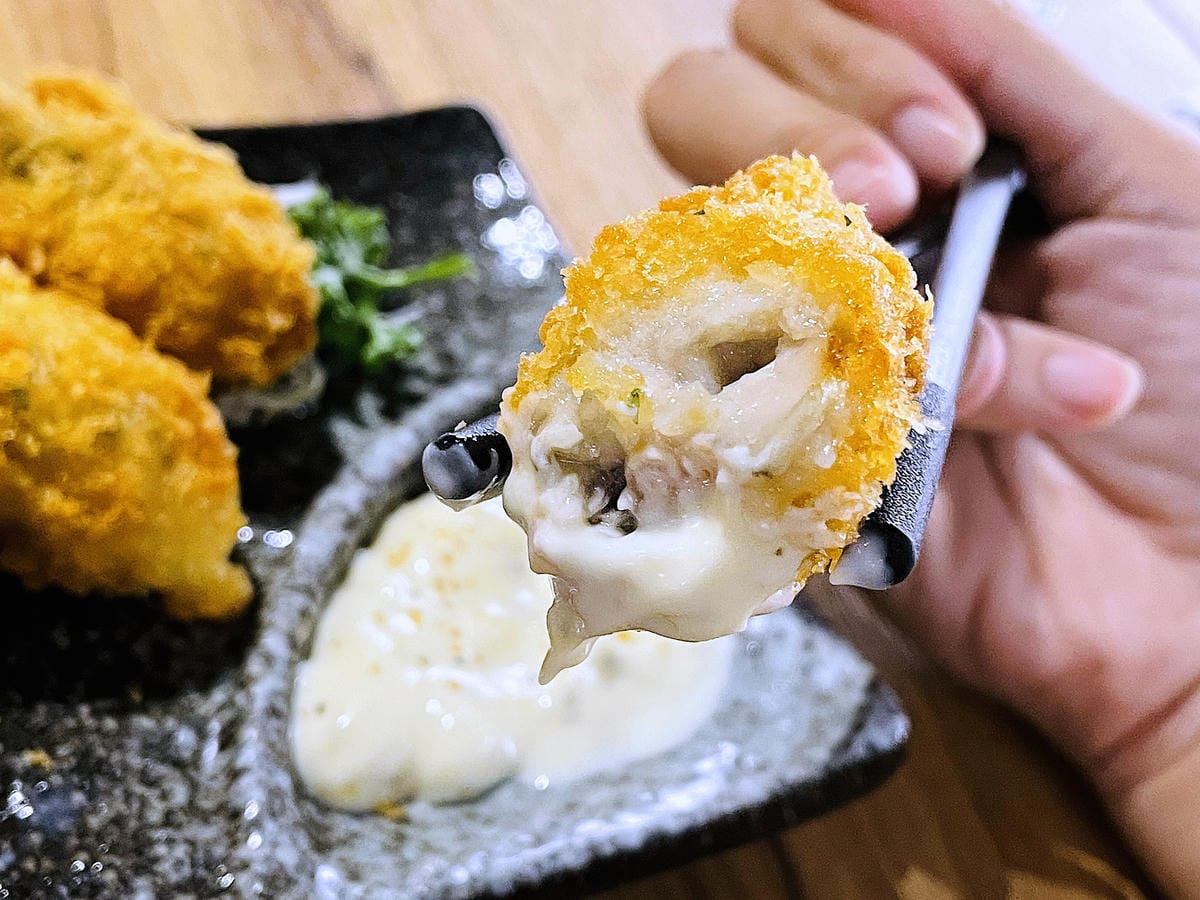 【容燒居酒屋】松山區居酒屋-台北寵物友善餐廳!毛孩專屬肉串吃起來帶小臘腸咪咪出門吃寵物串燒!