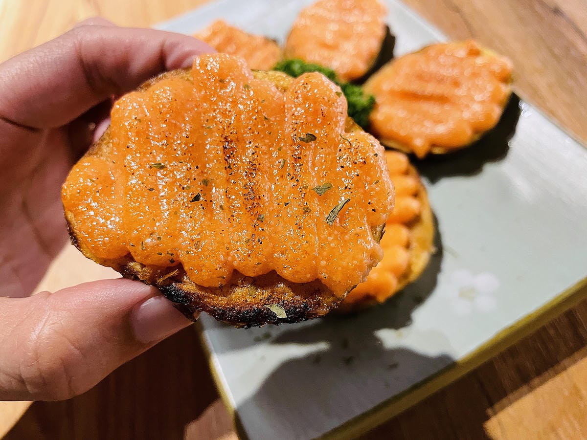 【容燒居酒屋】松山區居酒屋-台北寵物友善餐廳!毛孩專屬肉串吃起來帶小臘腸咪咪出門吃寵物串燒!