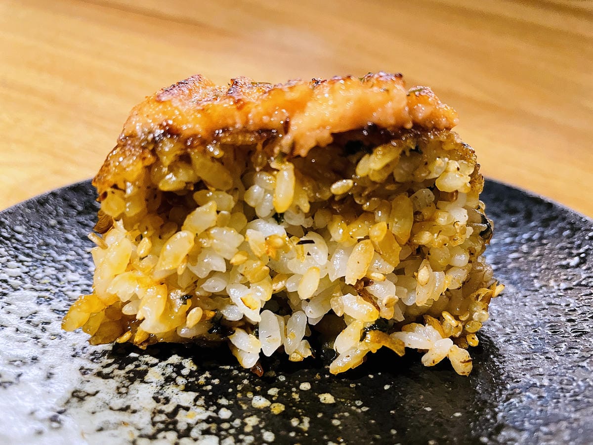 【容燒居酒屋】松山區居酒屋-台北寵物友善餐廳!毛孩專屬肉串吃起來帶小臘腸咪咪出門吃寵物串燒!