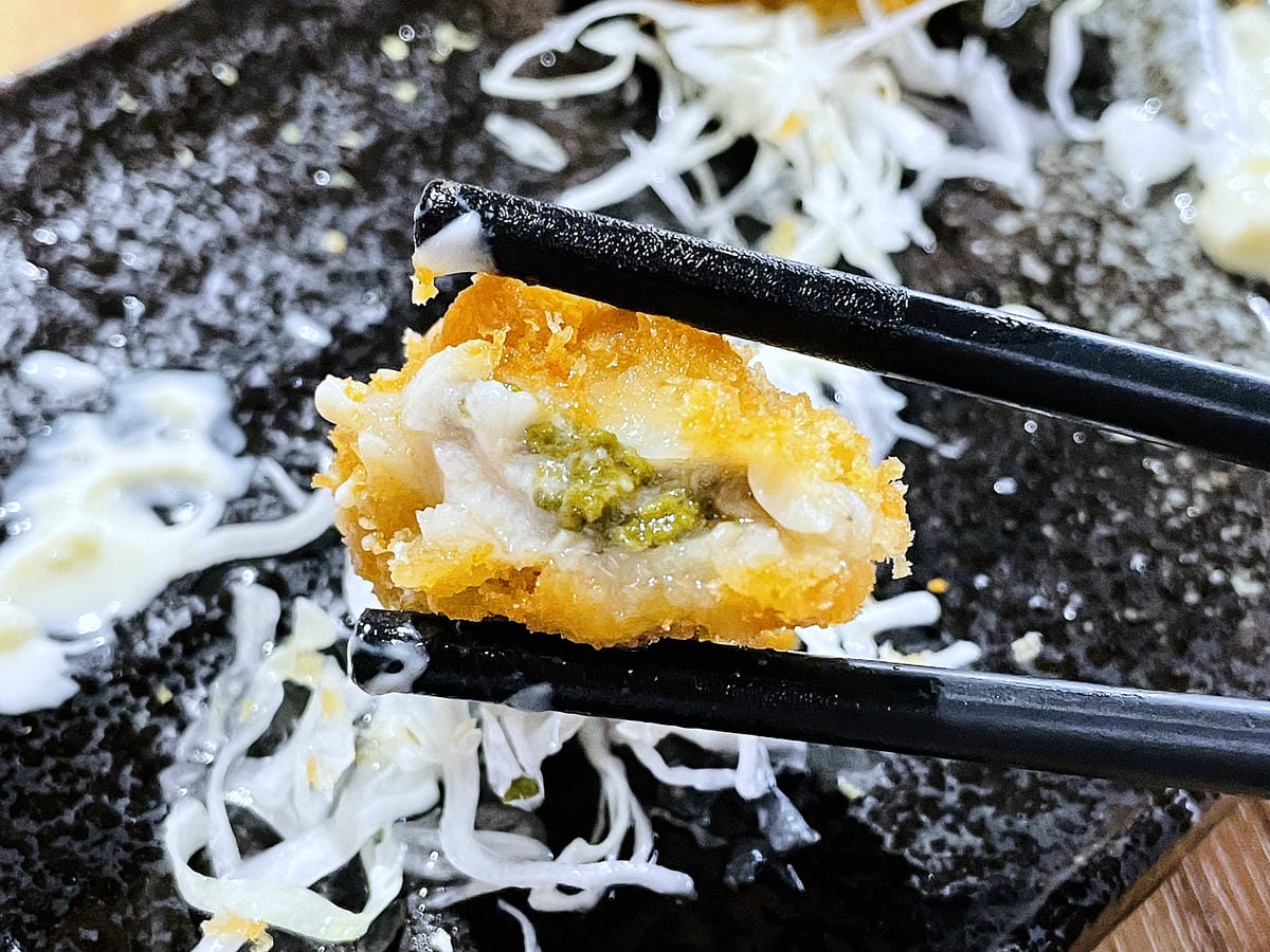 【容燒居酒屋】松山區居酒屋-台北寵物友善餐廳!毛孩專屬肉串吃起來帶小臘腸咪咪出門吃寵物串燒!