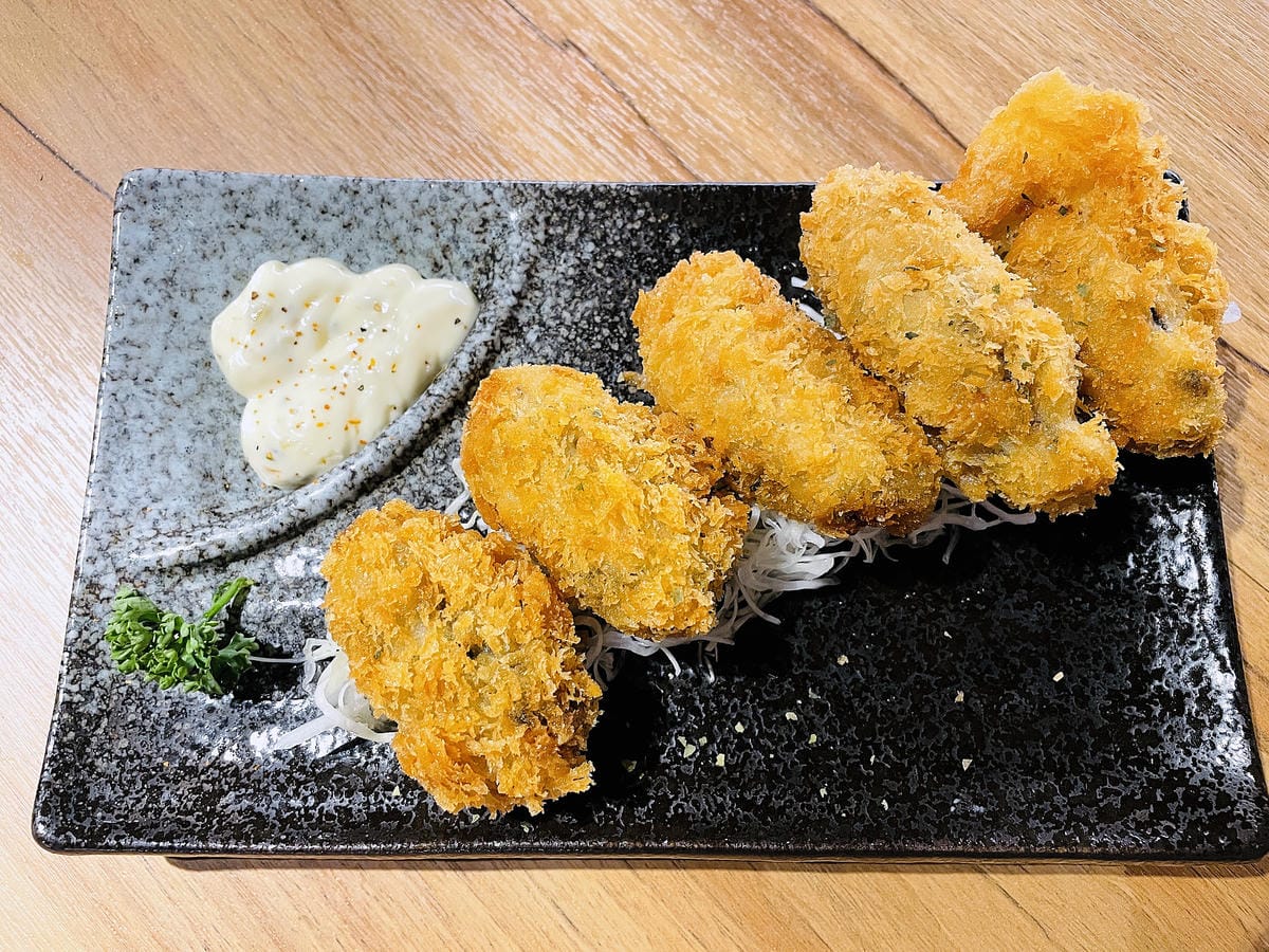 【容燒居酒屋】松山區居酒屋-台北寵物友善餐廳!毛孩專屬肉串吃起來帶小臘腸咪咪出門吃寵物串燒!