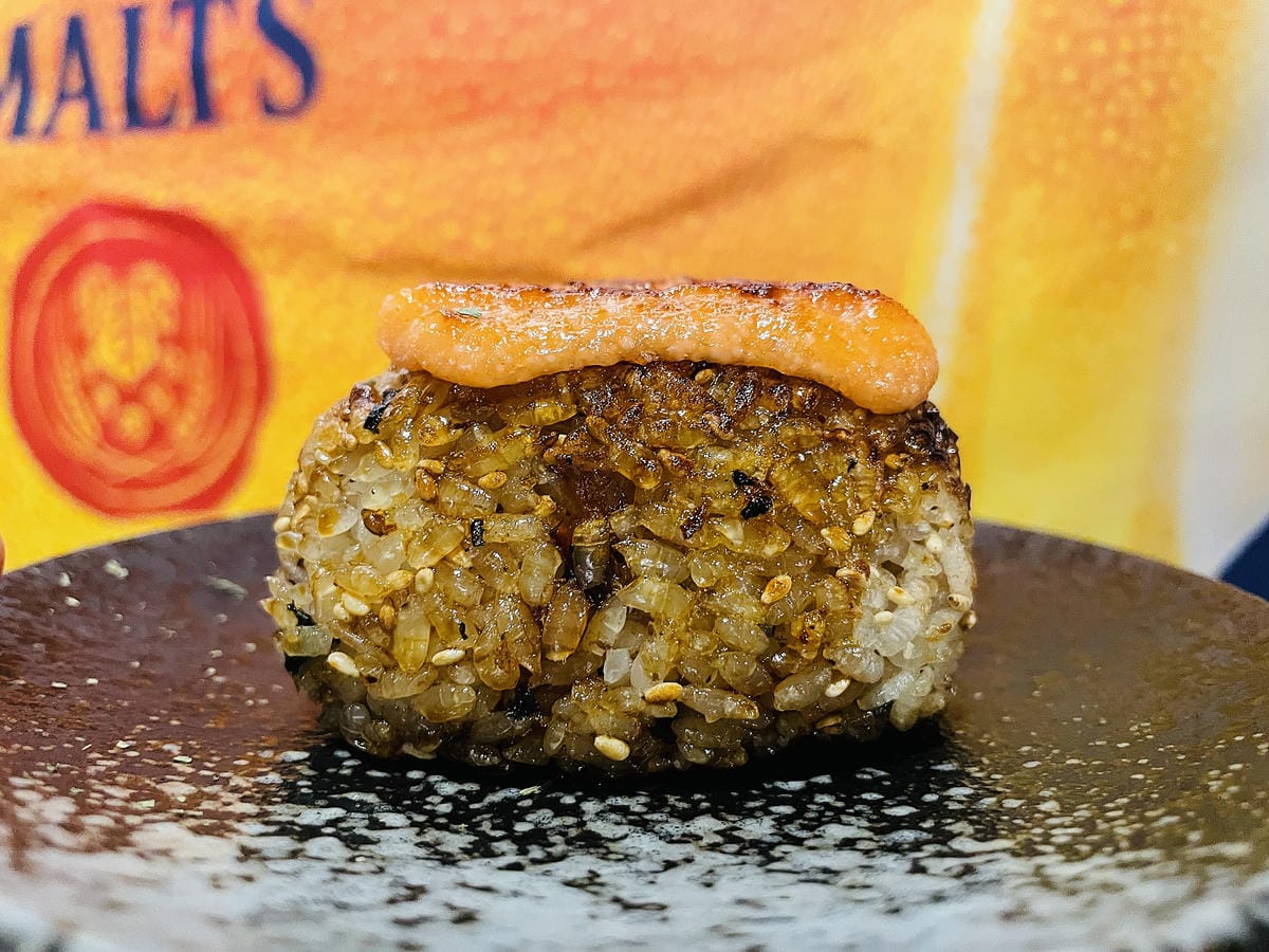 【容燒居酒屋】松山區居酒屋-台北寵物友善餐廳!毛孩專屬肉串吃起來帶小臘腸咪咪出門吃寵物串燒!