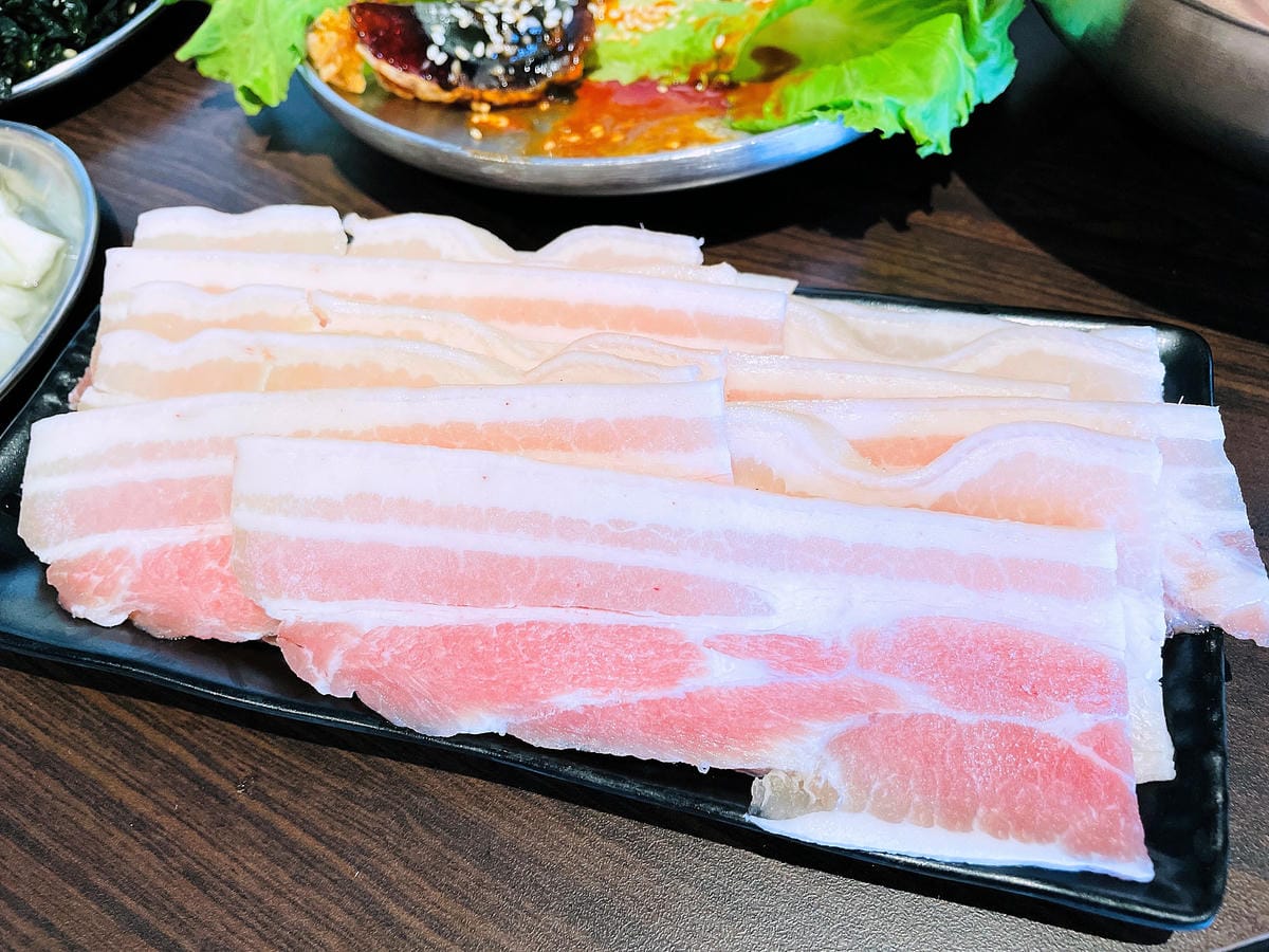 【韓雞村】닭한마리朋月栻-宜蘭小韓國村主題餐廳『韓式料理』『澎派海鮮』『大臉盆火鍋霸氣登場』!免費韓服體驗一秒變身韓妞宜蘭羅東多人聚餐推薦!