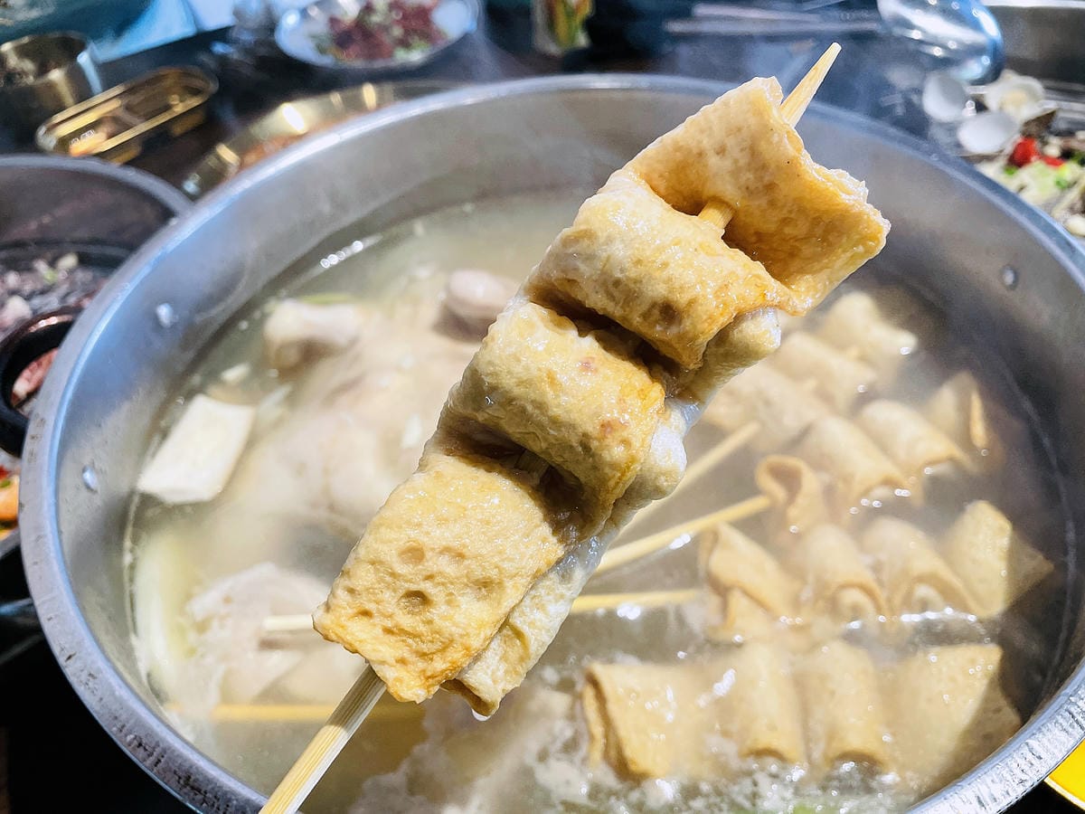 【韓雞村】닭한마리朋月栻-宜蘭小韓國村主題餐廳『韓式料理』『澎派海鮮』『大臉盆火鍋霸氣登場』!免費韓服體驗一秒變身韓妞宜蘭羅東多人聚餐推薦!