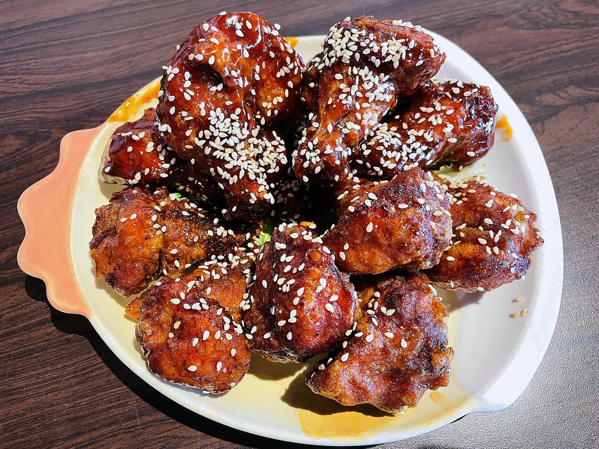 【韓雞村】닭한마리朋月栻-宜蘭小韓國村主題餐廳『韓式料理』『澎派海鮮』『大臉盆火鍋霸氣登場』!免費韓服體驗一秒變身韓妞宜蘭羅東多人聚餐推薦!