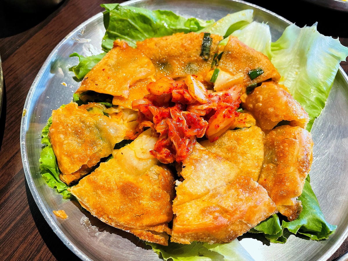 【韓雞村】닭한마리朋月栻-宜蘭小韓國村主題餐廳『韓式料理』『澎派海鮮』『大臉盆火鍋霸氣登場』!免費韓服體驗一秒變身韓妞宜蘭羅東多人聚餐推薦!