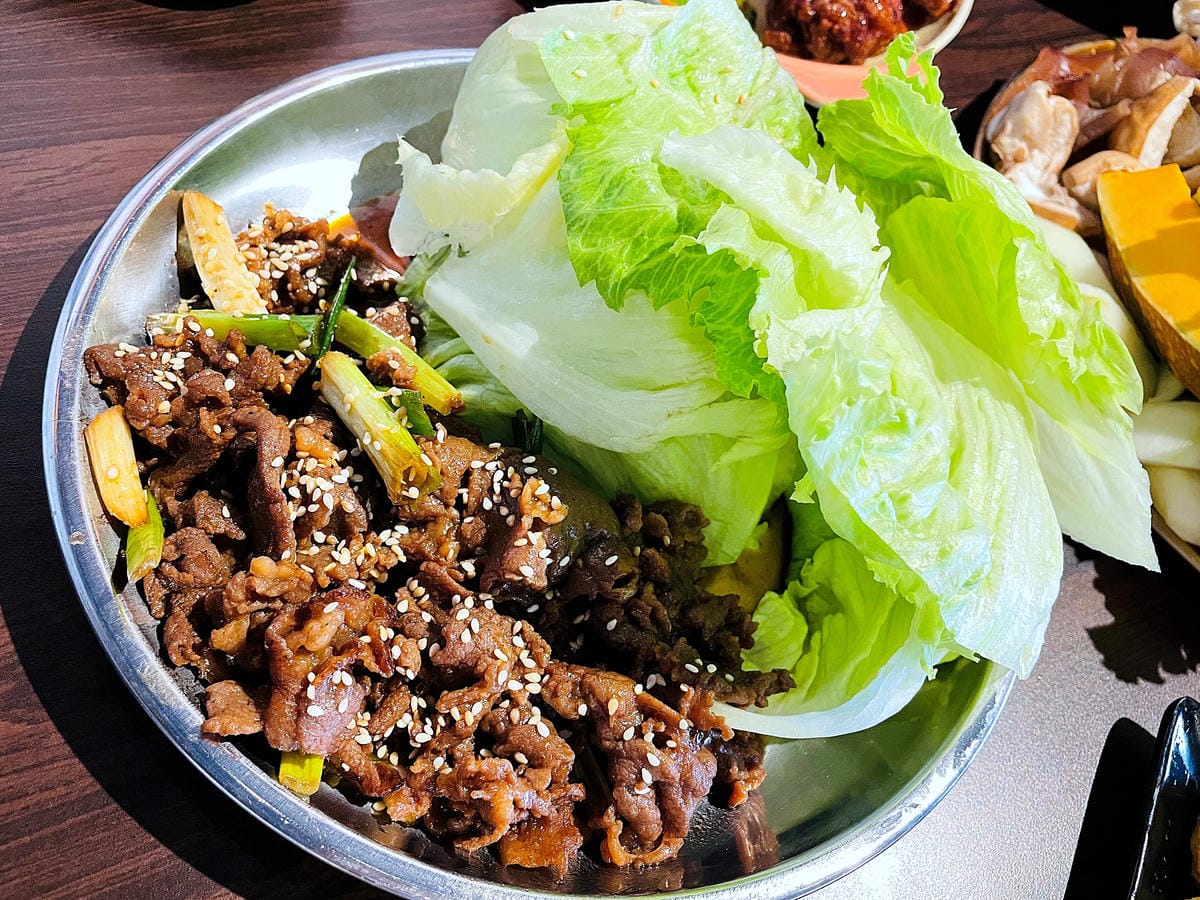 【韓雞村】닭한마리朋月栻-宜蘭小韓國村主題餐廳『韓式料理』『澎派海鮮』『大臉盆火鍋霸氣登場』!免費韓服體驗一秒變身韓妞宜蘭羅東多人聚餐推薦!