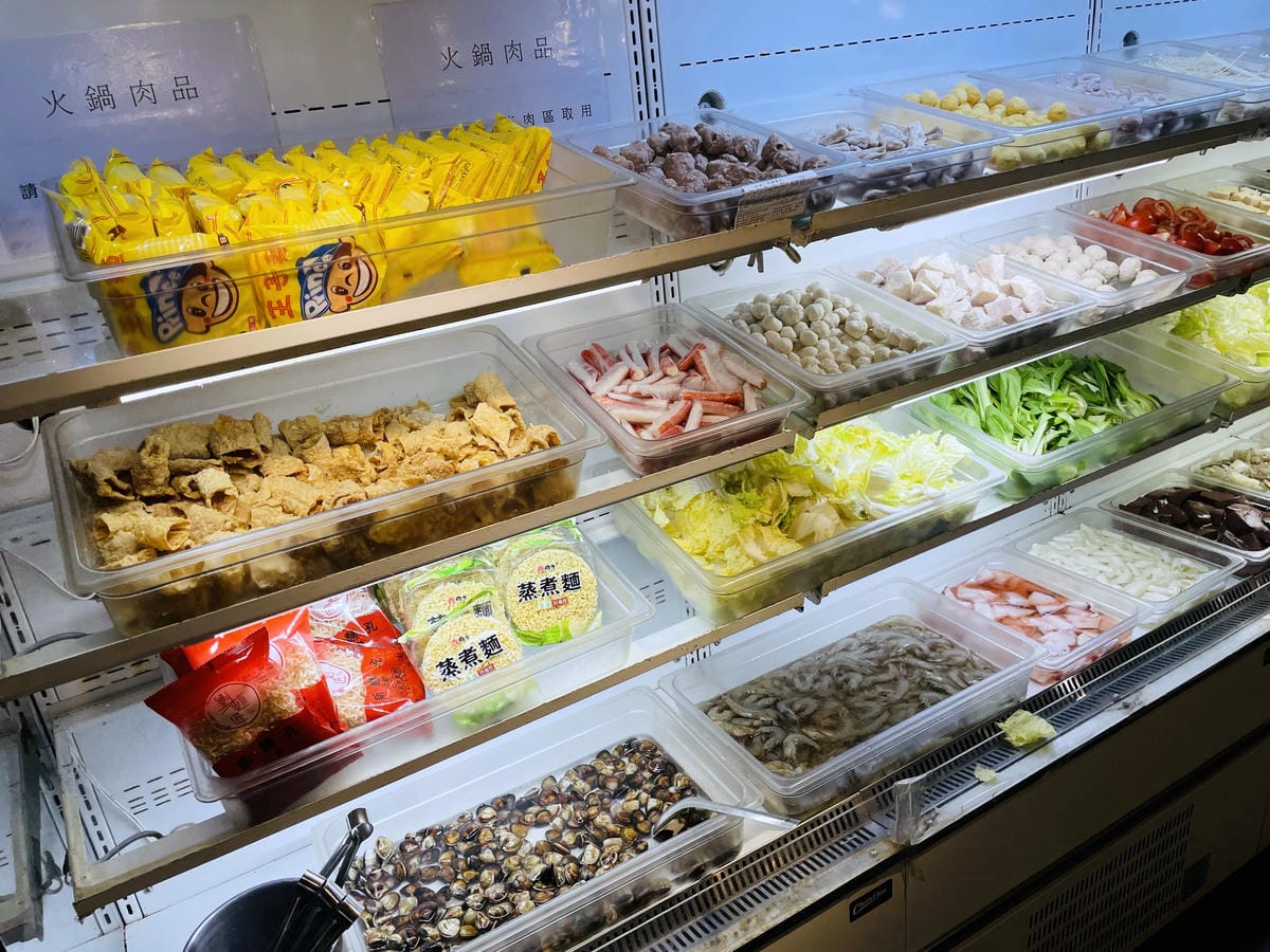 【大戈壁蒙古烤肉】台北平價『烤肉鴛鴦鍋』吃到飽推薦!菜單全新改版再升級大圓桌超適合團體多人聚餐!