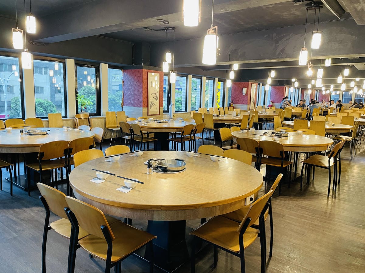 【大戈壁蒙古烤肉】台北平價『烤肉鴛鴦鍋』吃到飽推薦!菜單全新改版再升級大圓桌超適合團體多人聚餐!