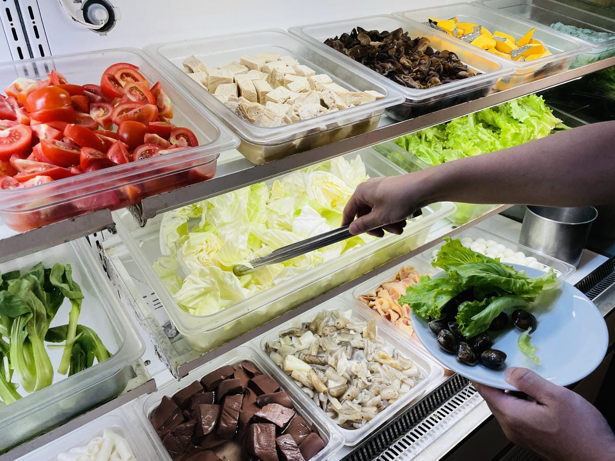 【大戈壁蒙古烤肉】台北平價『烤肉鴛鴦鍋』吃到飽推薦!菜單全新改版再升級大圓桌超適合團體多人聚餐!