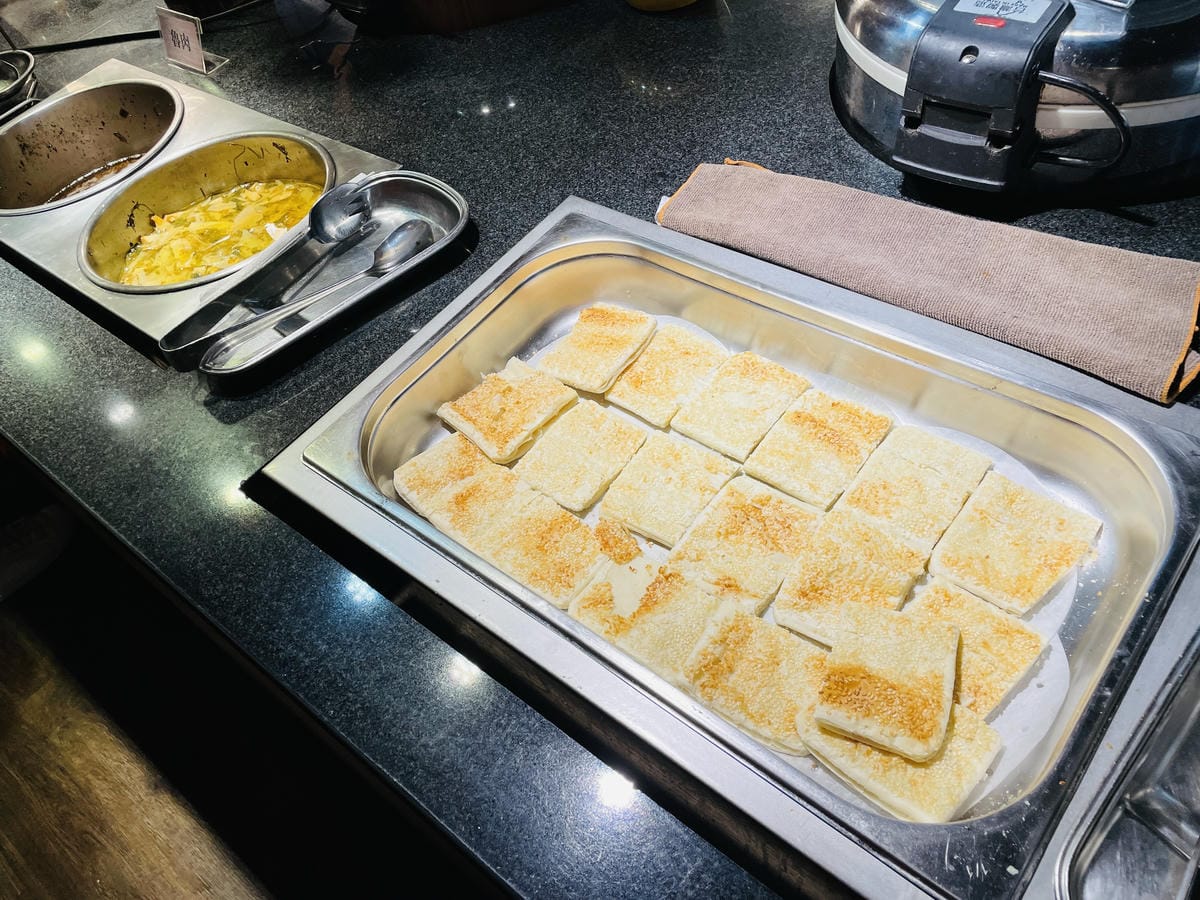 【大戈壁蒙古烤肉】台北平價『烤肉鴛鴦鍋』吃到飽推薦!菜單全新改版再升級大圓桌超適合團體多人聚餐!