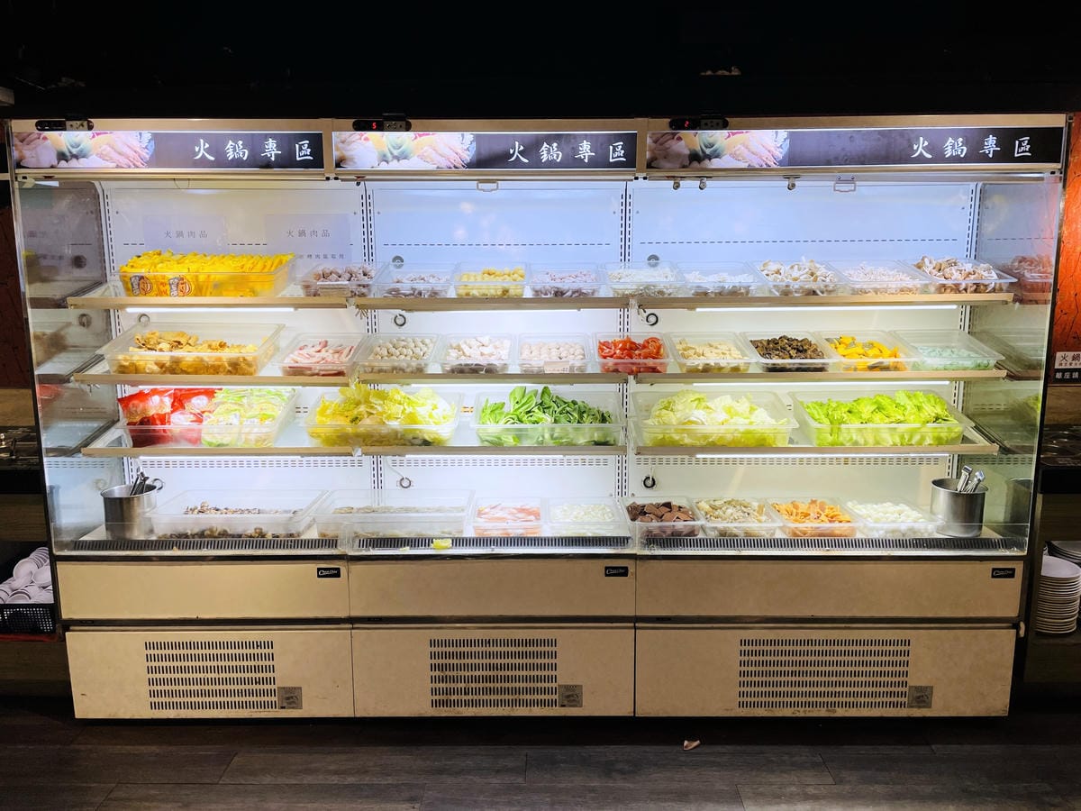 【大戈壁蒙古烤肉】台北平價『烤肉鴛鴦鍋』吃到飽推薦!菜單全新改版再升級大圓桌超適合團體多人聚餐!