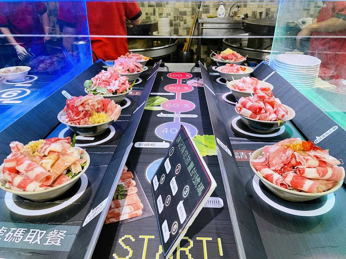 【大戈壁蒙古烤肉】台北平價『烤肉鴛鴦鍋』吃到飽推薦!菜單全新改版再升級大圓桌超適合團體多人聚餐!