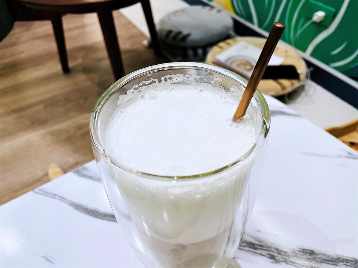 【貓裡居】萌貓咪爆擊『林口貓咖啡廳』『貓旅館』推薦!超療癒貓奴天堂盡情撸貓超好吃抹茶千層蛋糕!