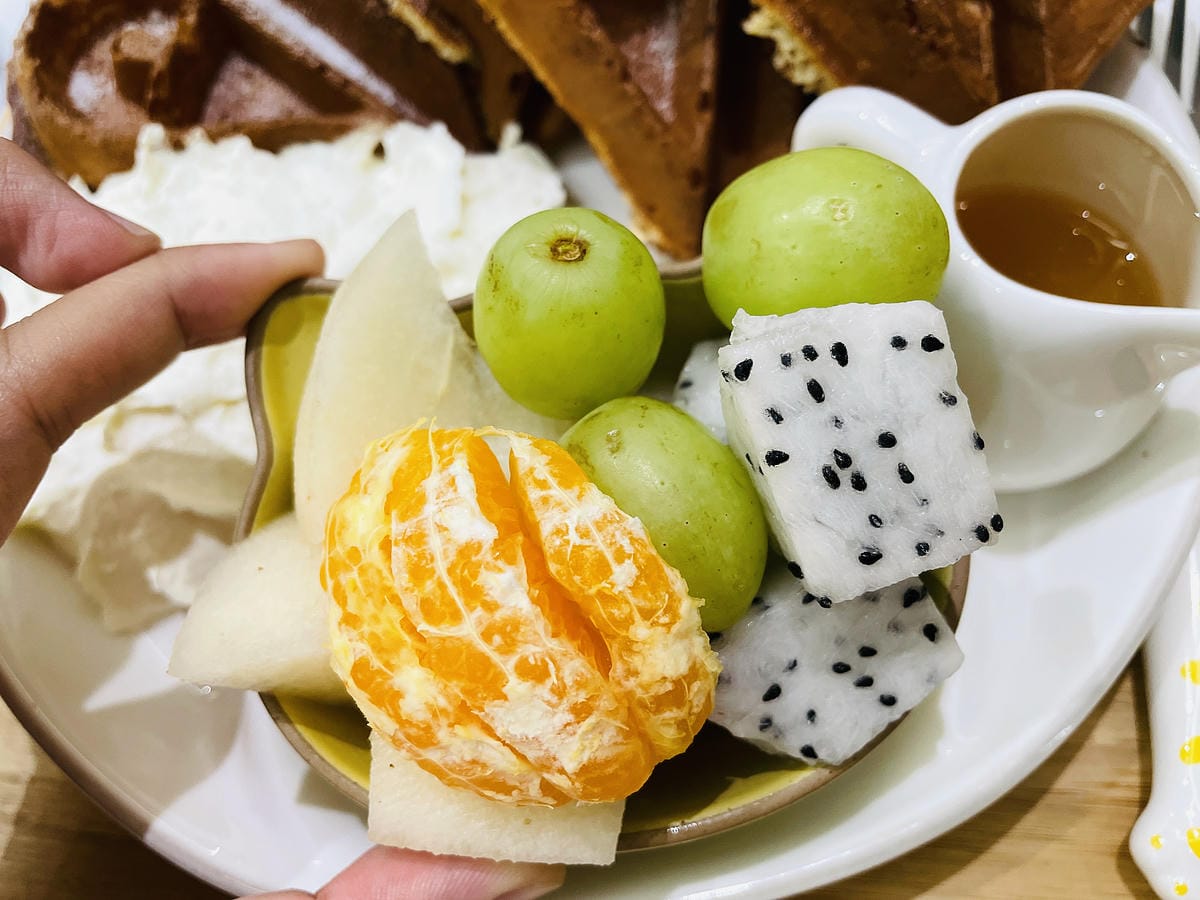 【貓裡居】萌貓咪爆擊『林口貓咖啡廳』『貓旅館』推薦!超療癒貓奴天堂盡情撸貓超好吃抹茶千層蛋糕!