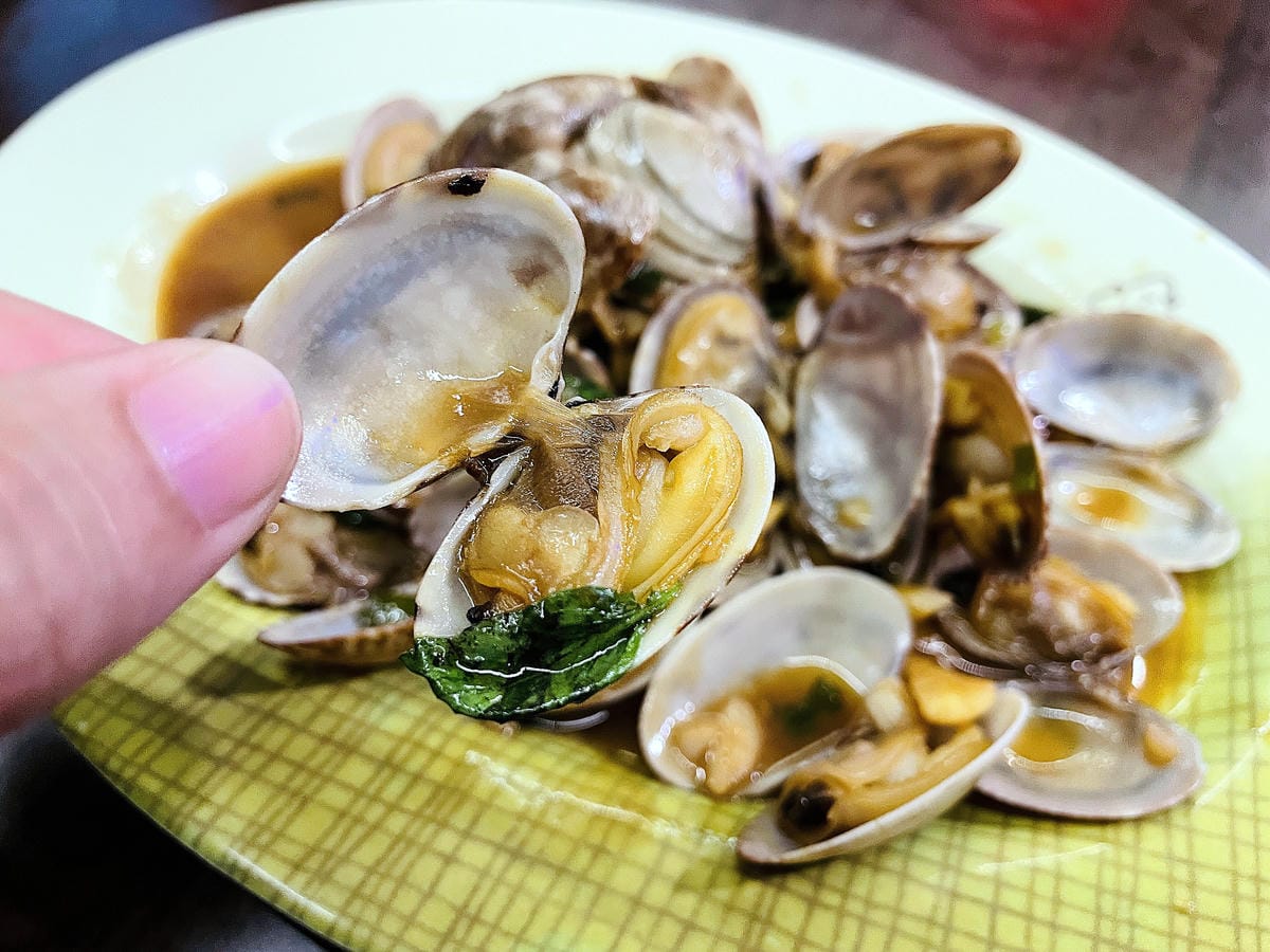 【東安快炒薑母鴨】桃園平鎮深夜美食!『薑母鴨』『熱炒』推薦!價格親民隨便點都好吃!桃園多人聚餐首選!