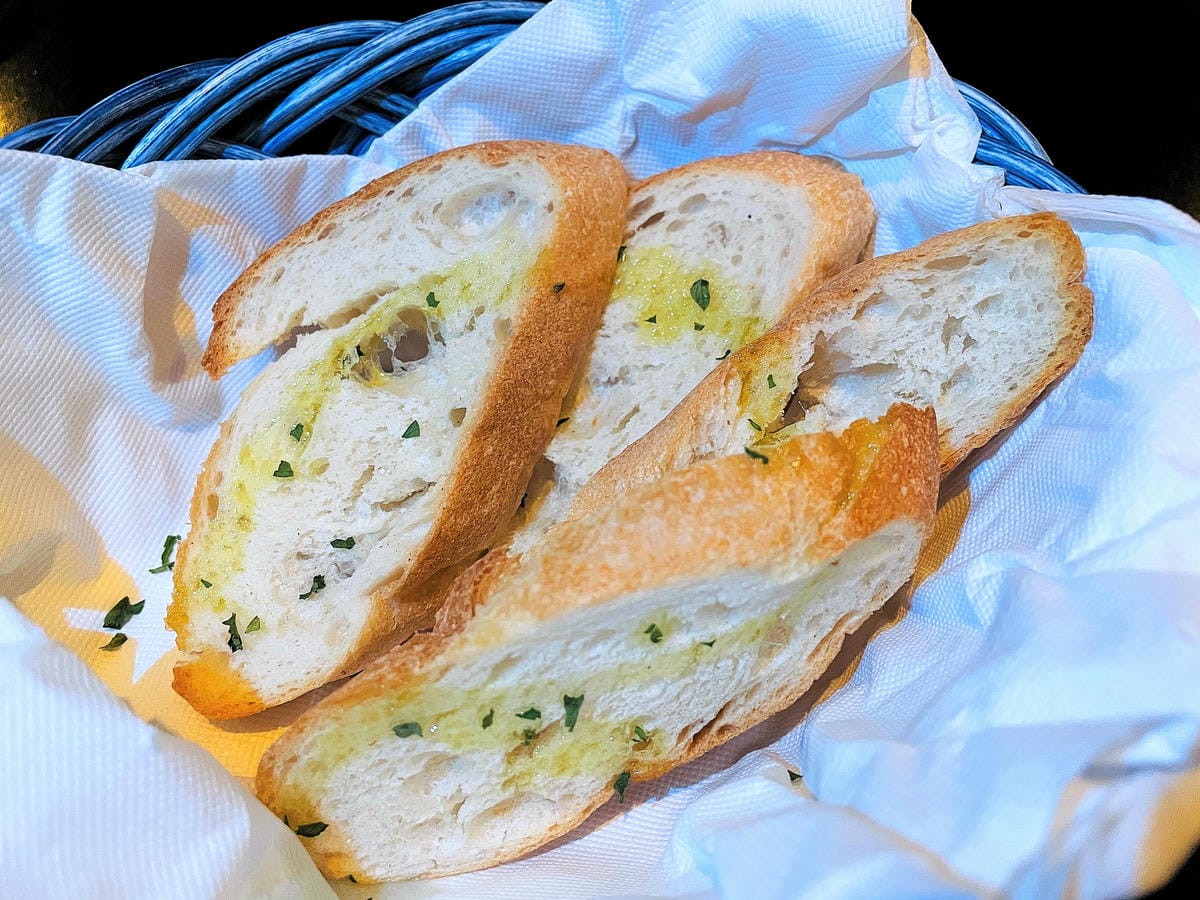 【ABV加勒比海餐酒館】台北東區餐酒館!喝世界精釀啤酒看運動轉播就是爽!捷運忠孝敦化站東區美食,不限時啤酒餐廳推薦!