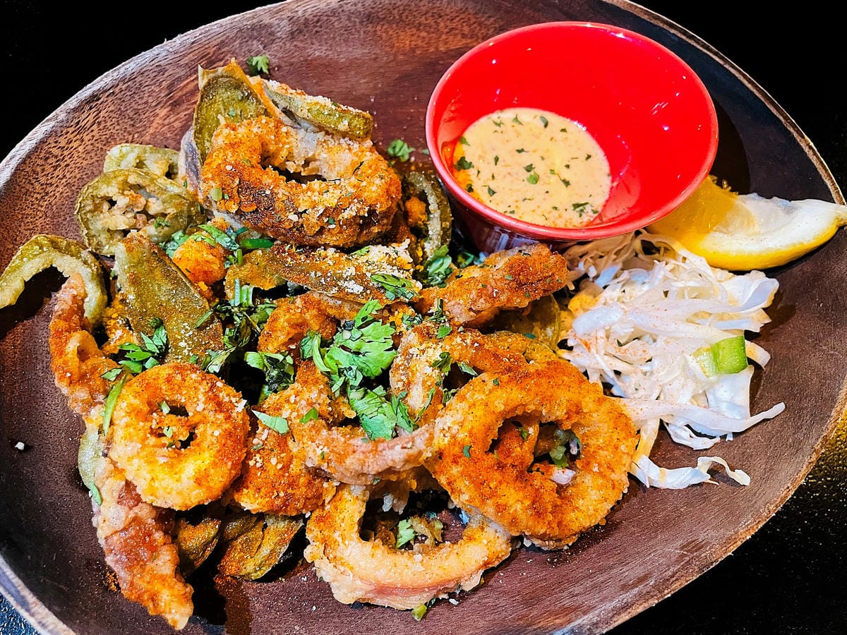 【ABV加勒比海餐酒館】台北東區餐酒館!喝世界精釀啤酒看運動轉播就是爽!捷運忠孝敦化站東區美食,不限時啤酒餐廳推薦!