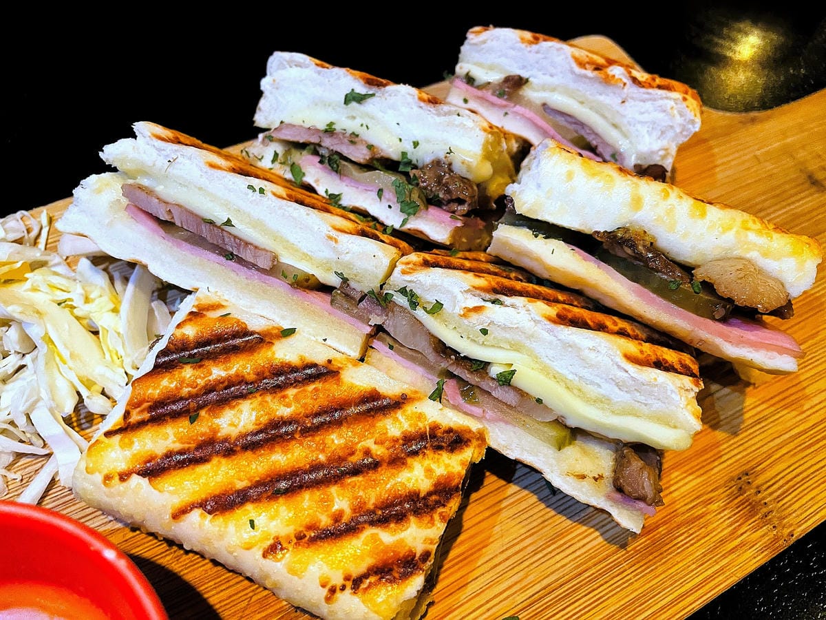 【ABV加勒比海餐酒館】台北東區餐酒館!喝世界精釀啤酒看運動轉播就是爽!捷運忠孝敦化站東區美食,不限時啤酒餐廳推薦!