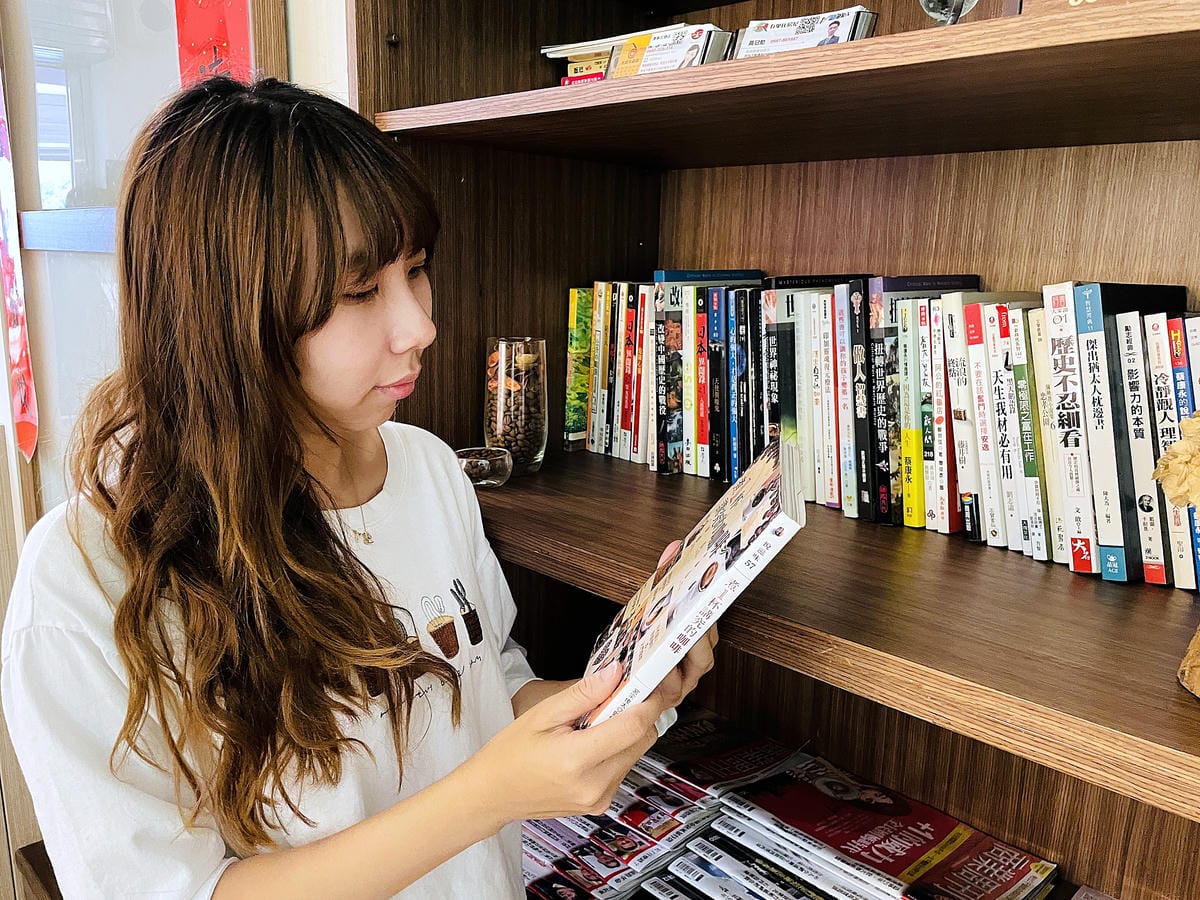 【覺咖啡】新竹竹北不限時咖啡廳!獨家「靈感特調」讓神明籤詩指引你人生方向!超好吃下午茶點不藏私大公開!單品手沖黑咖啡一喝就愛上