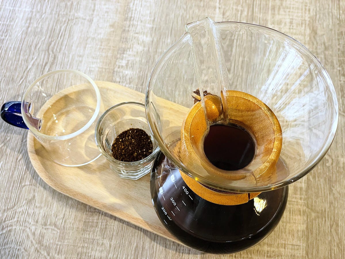 【覺咖啡】新竹竹北不限時咖啡廳!獨家「靈感特調」讓神明籤詩指引你人生方向!超好吃下午茶點不藏私大公開!單品手沖黑咖啡一喝就愛上