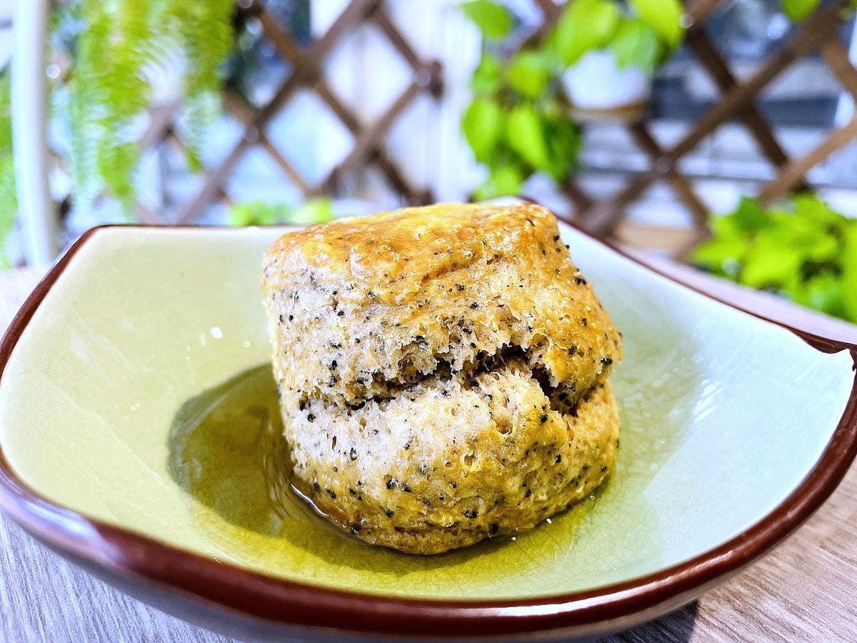 【覺咖啡】新竹竹北不限時咖啡廳!獨家「靈感特調」讓神明籤詩指引你人生方向!超好吃下午茶點不藏私大公開!單品手沖黑咖啡一喝就愛上