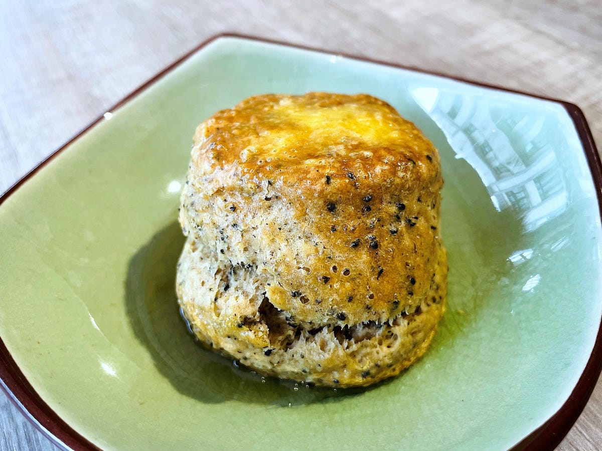 【覺咖啡】新竹竹北不限時咖啡廳!獨家「靈感特調」讓神明籤詩指引你人生方向!超好吃下午茶點不藏私大公開!單品手沖黑咖啡一喝就愛上