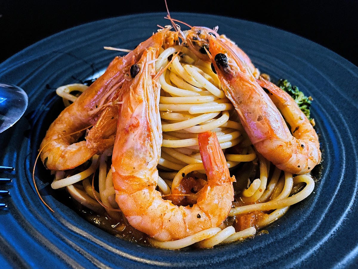 【艾琦冷飲室A Ki Drinks Bar】新北板橋餐酒館推薦!「創意調酒」「塔羅牌占卜」「抽水煙」「飛鏢機」「桌遊」新北板橋最嗨深夜酒吧,與朋友聚會玩樂首選!