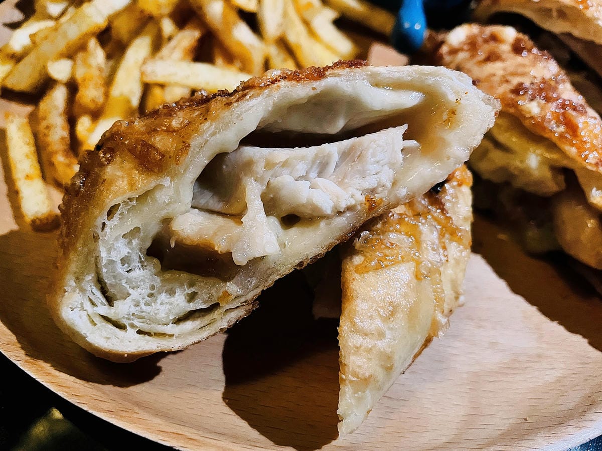 【艾琦冷飲室A Ki Drinks Bar】新北板橋餐酒館推薦!「創意調酒」「塔羅牌占卜」「抽水煙」「飛鏢機」「桌遊」新北板橋最嗨深夜酒吧,與朋友聚會玩樂首選!