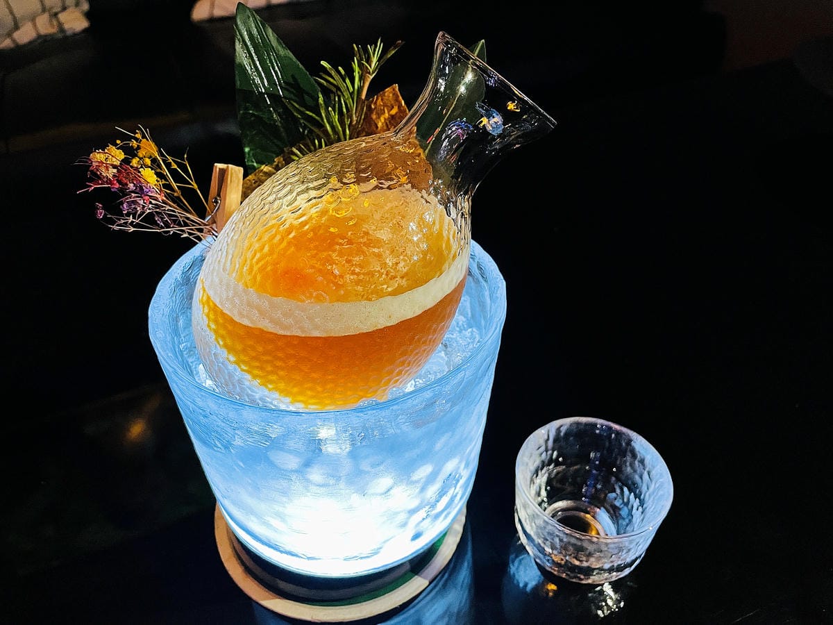 【艾琦冷飲室A Ki Drinks Bar】新北板橋餐酒館推薦!「創意調酒」「塔羅牌占卜」「抽水煙」「飛鏢機」「桌遊」新北板橋最嗨深夜酒吧,與朋友聚會玩樂首選!