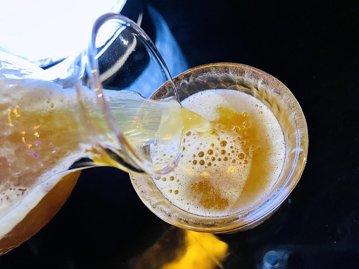 【艾琦冷飲室A Ki Drinks Bar】新北板橋餐酒館推薦!「創意調酒」「塔羅牌占卜」「抽水煙」「飛鏢機」「桌遊」新北板橋最嗨深夜酒吧,與朋友聚會玩樂首選!