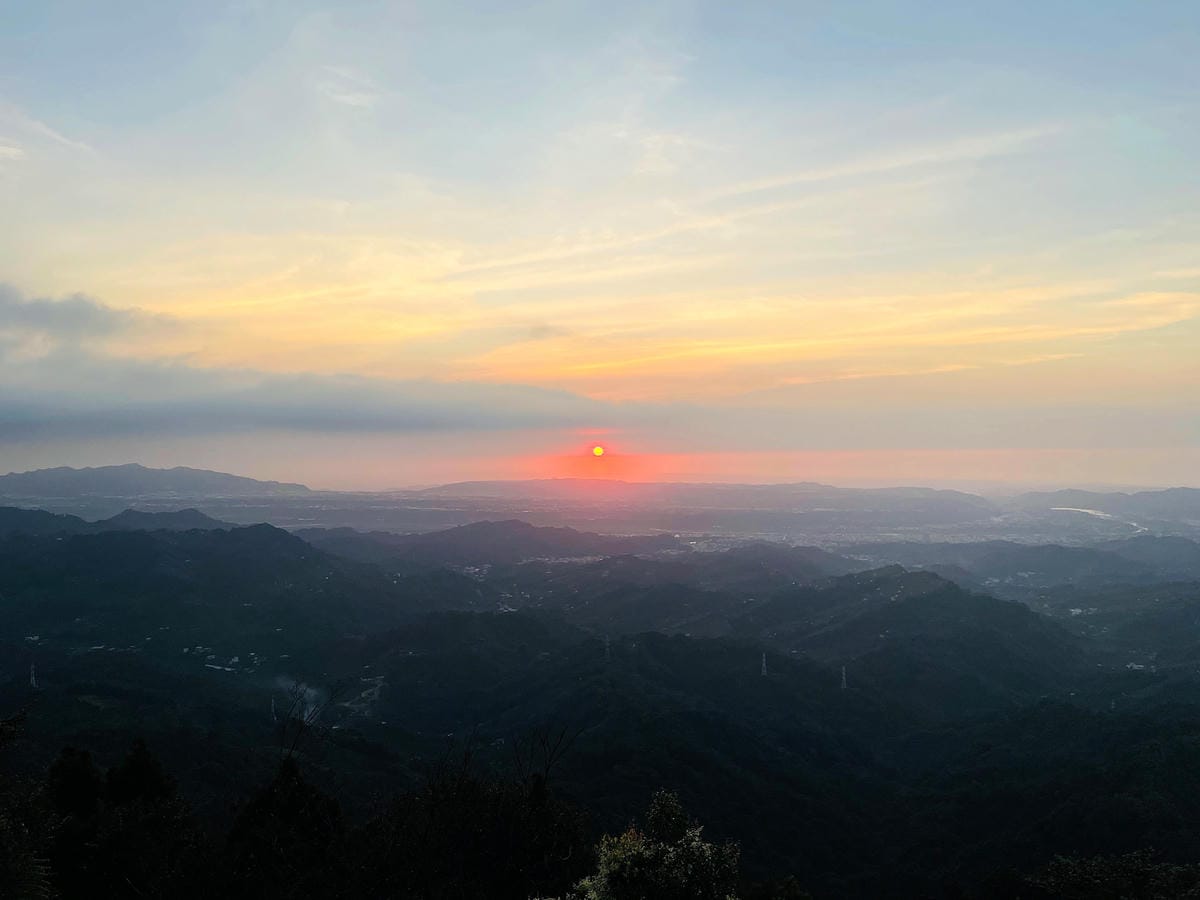 【若茵民宿Rollin】台中秘境 x 若茵石頭山雲海仙境,270度景觀盡收眼底,台灣中部私房景點「若茵農場」