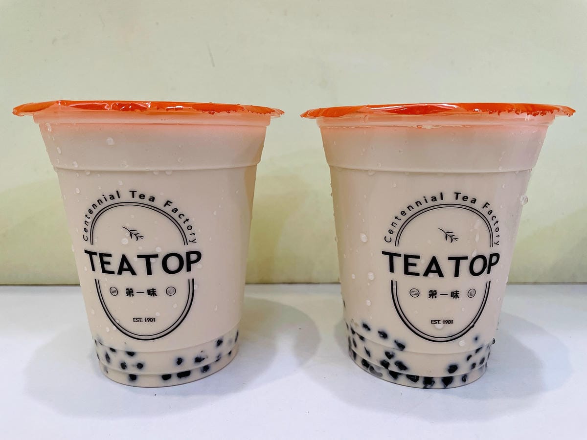 【茶二指故事館】南投名間熱門景點!巨型珍奶超好拍!買茶葉免費住「春秋茶事x彩虹水管屋」,獨家「白鷺紅茶拉麵」必吃!