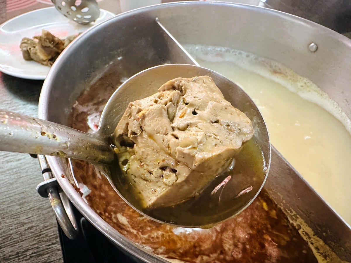 【紅九九個人鴛鴦鍋 松山店】一個人就開吃的麻辣鍋!正宗川味麻辣鍋 x 九宮格雙人套餐,松山區美食推薦!