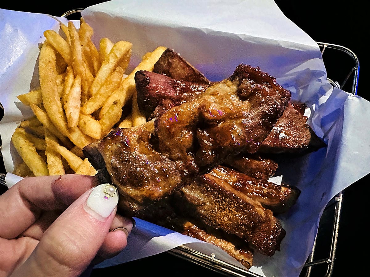 【微醺光廊WS】台中酒吧推薦!沉浸式投影餐酒館x 超夯網紅打卡聖地!超夢幻調酒今晚不醉不歸!