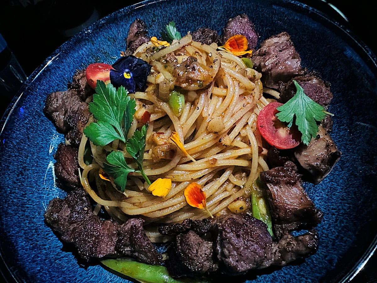 【微醺光廊WS】台中酒吧推薦!沉浸式投影餐酒館x 超夯網紅打卡聖地!超夢幻調酒今晚不醉不歸!