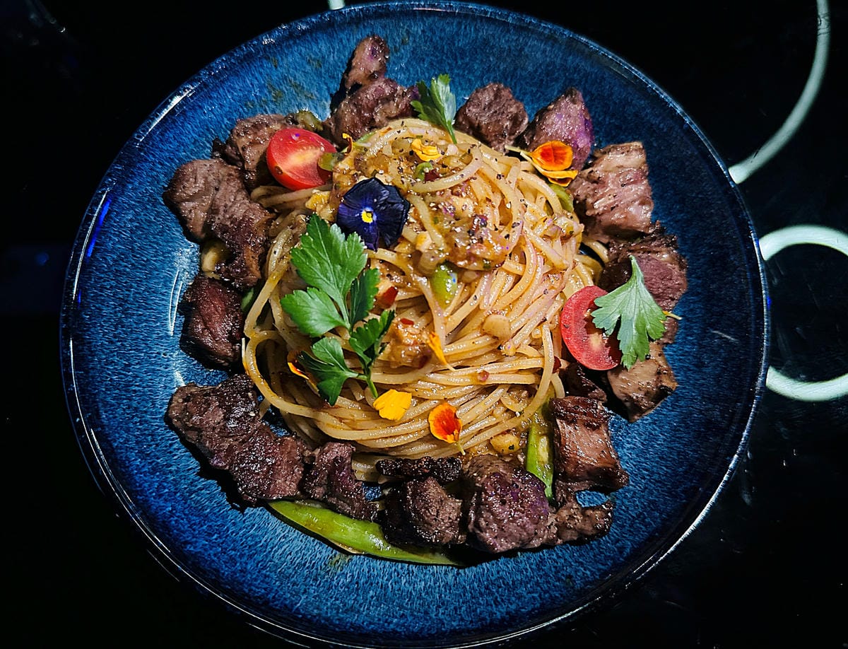 【微醺光廊WS】台中酒吧推薦!沉浸式投影餐酒館x 超夯網紅打卡聖地!超夢幻調酒今晚不醉不歸!