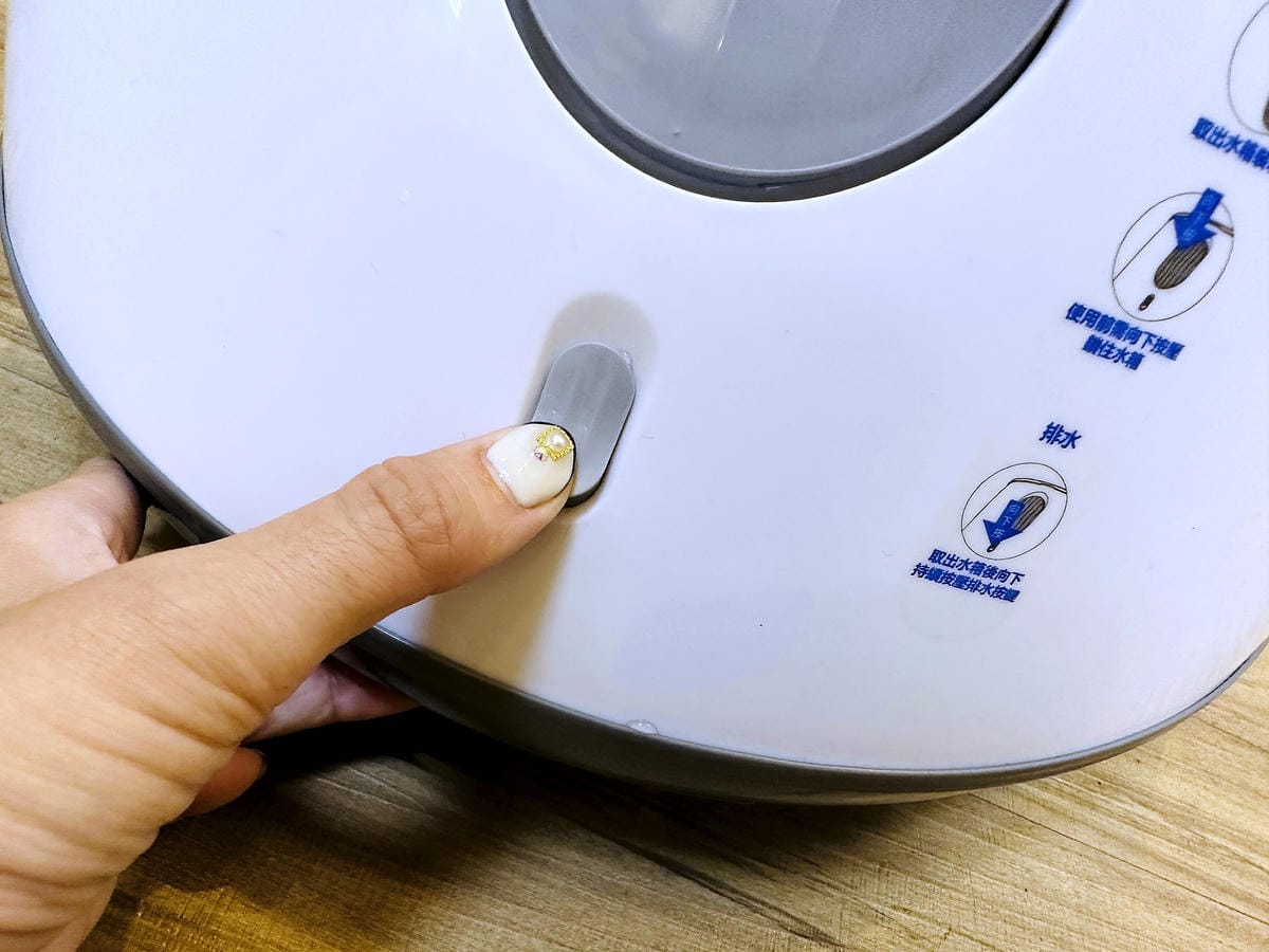 【MUNICHI沐尼黑】蒸氣足浴機 x 暖足養生好方便!和傳統泡腳機說掰掰深得我心暖腳神器,實用生活家電分享!