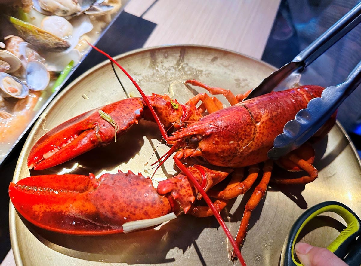 【龍蝦一隻雞】豪邁大啖海鮮痛風餐!超美味「韓式炸雞」「雪花蝦煎餅」新北中和必吃韓式料理!韓國燒酒評比推薦