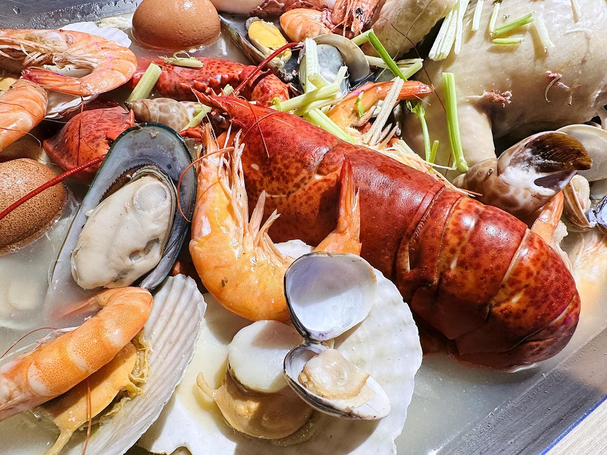 【龍蝦一隻雞】豪邁大啖海鮮痛風餐!超美味「韓式炸雞」「雪花蝦煎餅」新北中和必吃韓式料理!韓國燒酒評比推薦