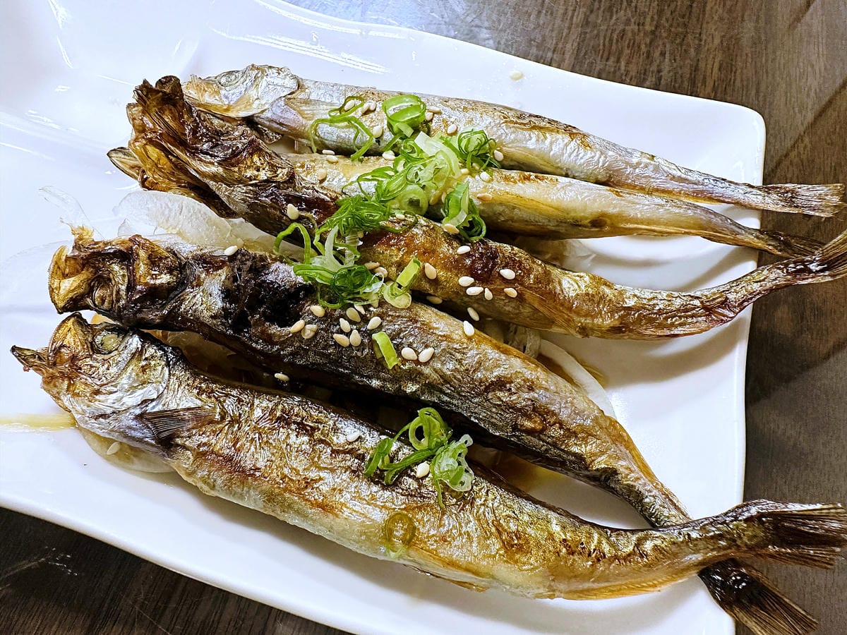 【鮨老大】台北中山區平價日式料理!捷運台北車站居酒屋推薦!399元酒類無限暢飲超划算烤物炸物串燒通通吃個過癮!