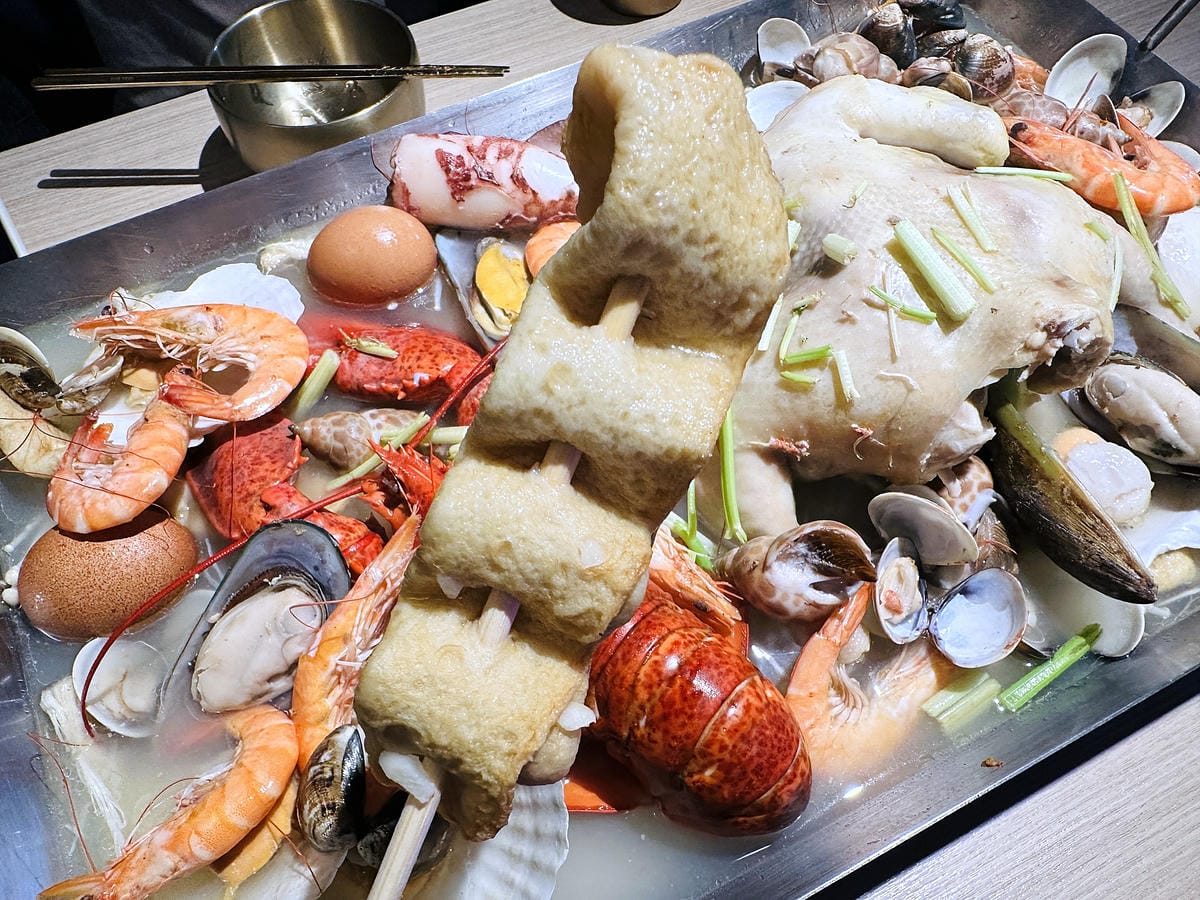 【龍蝦一隻雞】豪邁大啖海鮮痛風餐!超美味「韓式炸雞」「雪花蝦煎餅」新北中和必吃韓式料理!韓國燒酒評比推薦