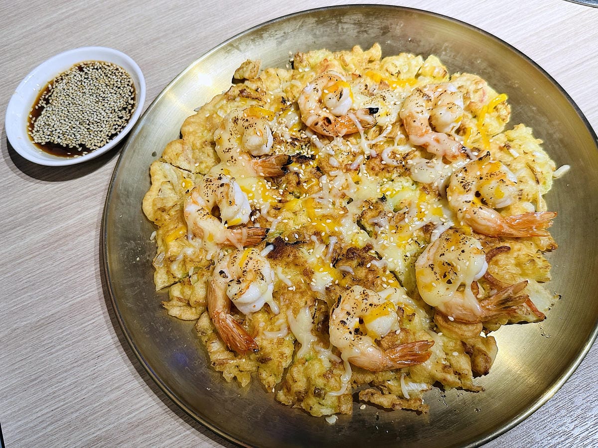 【龍蝦一隻雞】豪邁大啖海鮮痛風餐!超美味「韓式炸雞」「雪花蝦煎餅」新北中和必吃韓式料理!韓國燒酒評比推薦