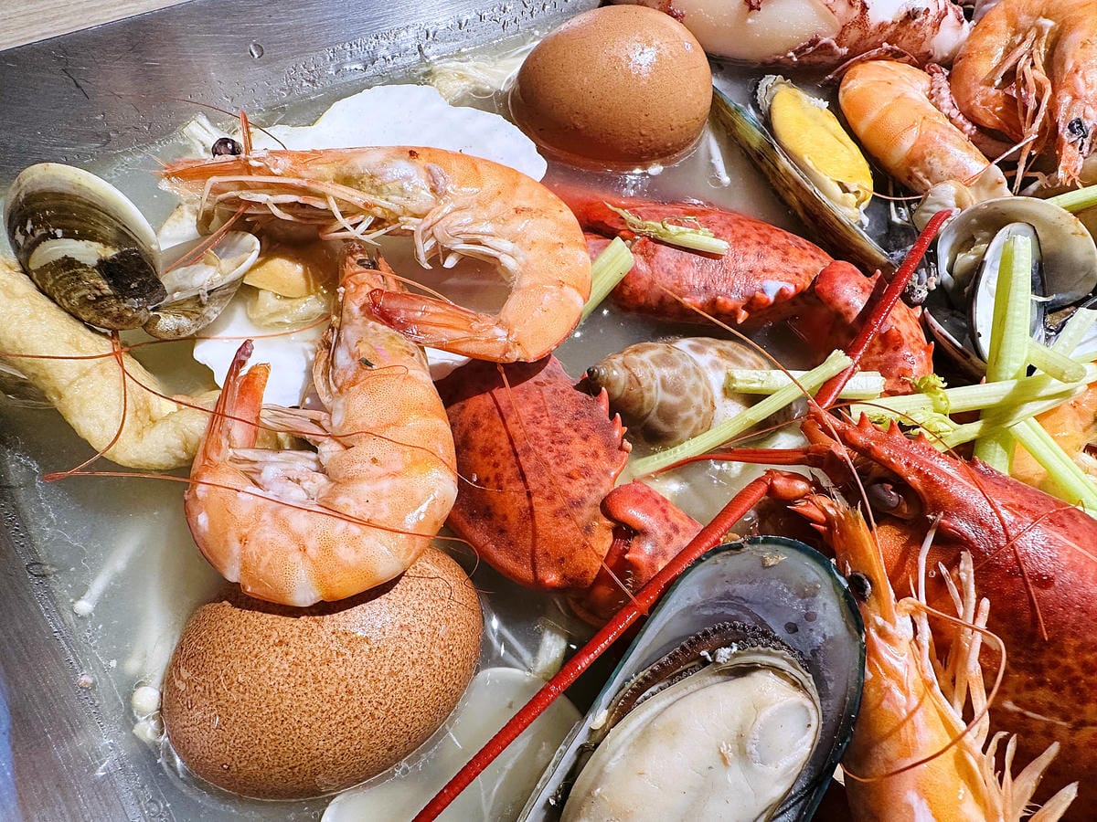 【龍蝦一隻雞】豪邁大啖海鮮痛風餐!超美味「韓式炸雞」「雪花蝦煎餅」新北中和必吃韓式料理!韓國燒酒評比推薦