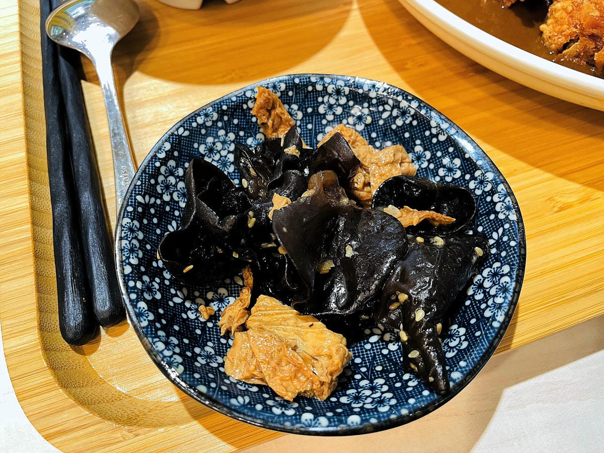 【私嚐の吃飯-北大店】超人氣咖喱手作飯北大特區餐廳推薦新北樹林寵物友善餐廳推薦!小咪咪吃高級寵物牛排餐