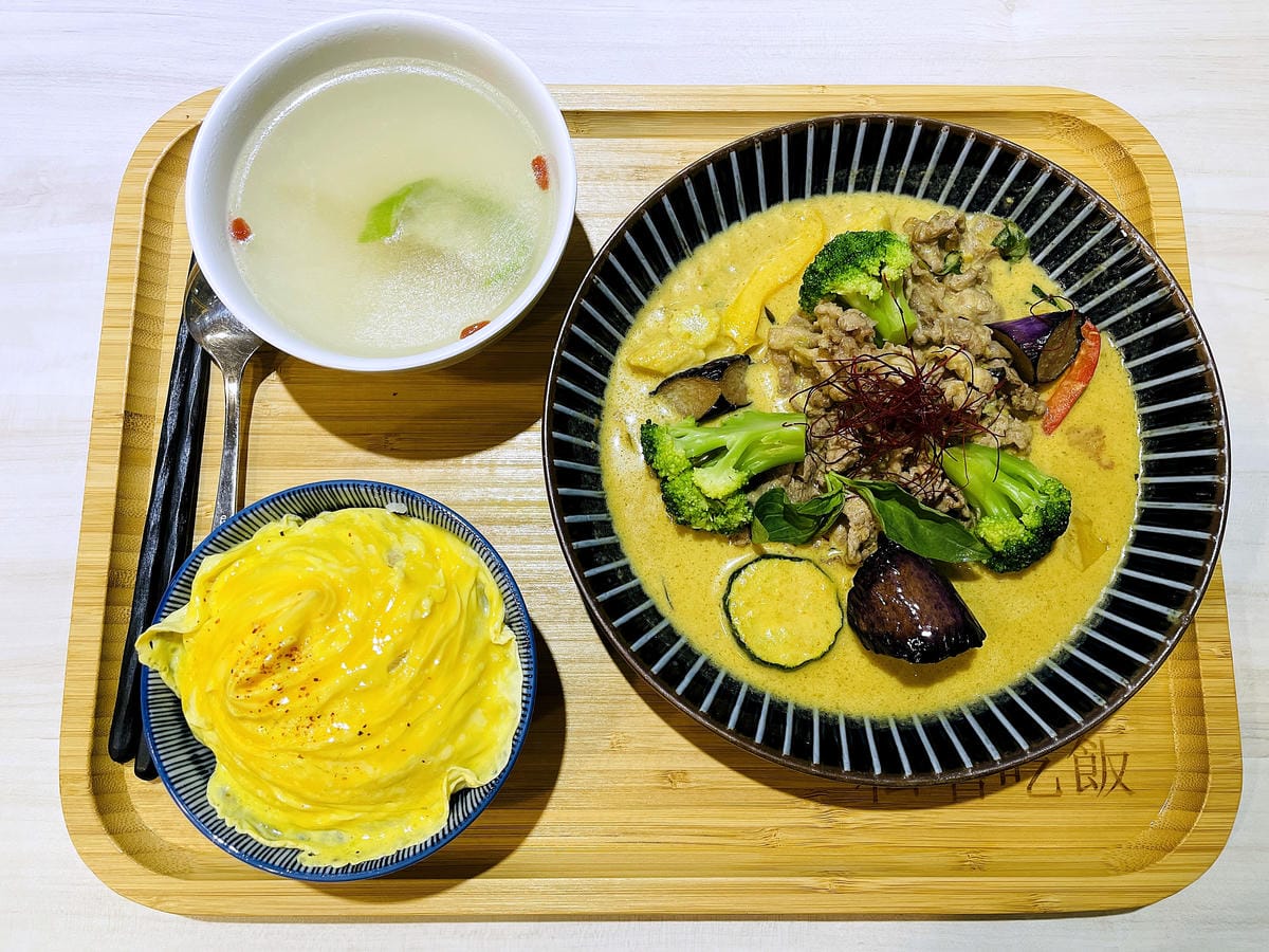 【私嚐の吃飯-北大店】超人氣咖喱手作飯北大特區餐廳推薦新北樹林寵物友善餐廳推薦!小咪咪吃高級寵物牛排餐