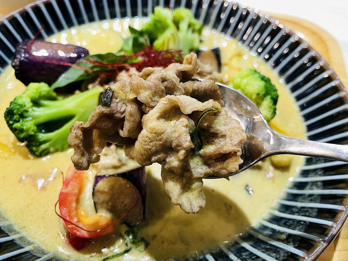 【私嚐の吃飯-北大店】超人氣咖喱手作飯北大特區餐廳推薦新北樹林寵物友善餐廳推薦!小咪咪吃高級寵物牛排餐